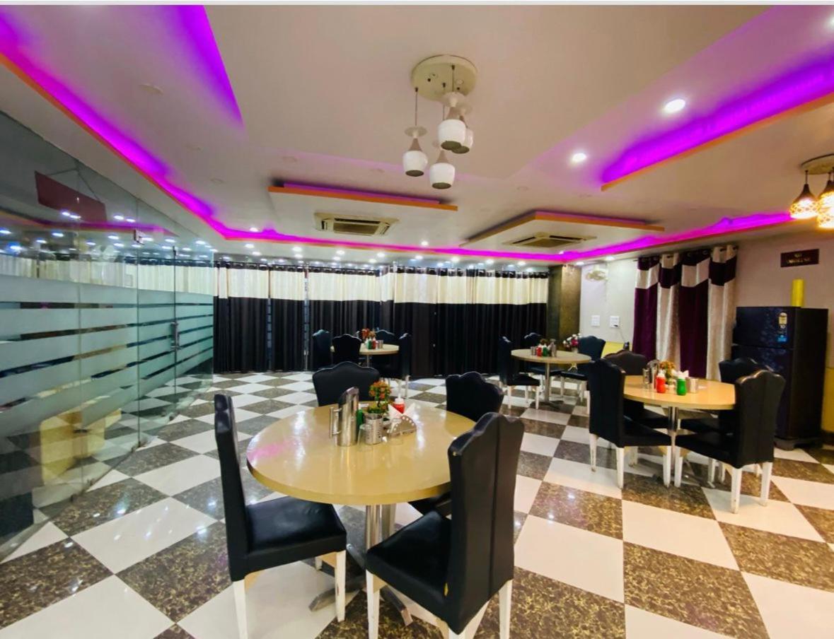 מלון גאיה Basant Vihar International מראה חיצוני תמונה